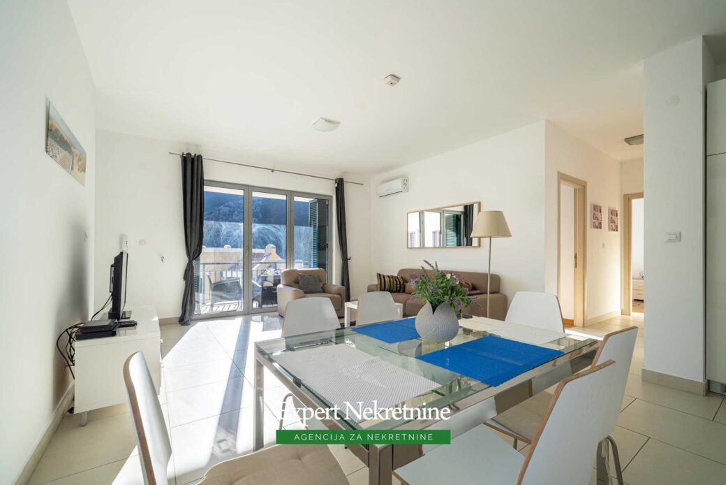 Apartment for sale in Kotor Bay