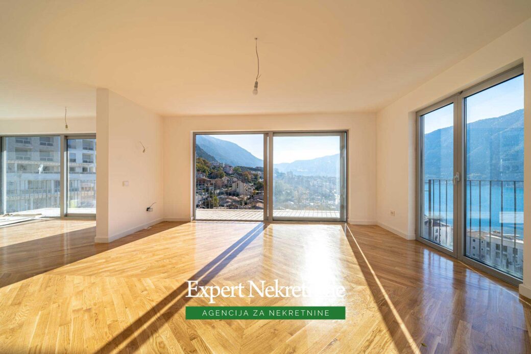 Penthouse for sale in Bay of Kotor