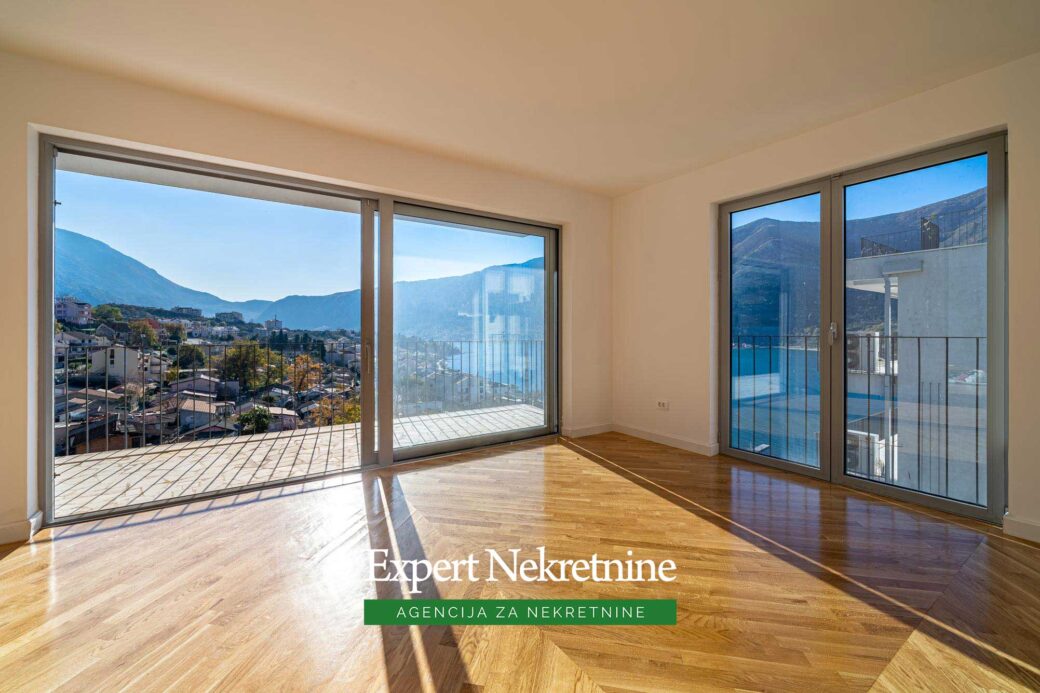 Penthouse for sale in Bay of Kotor