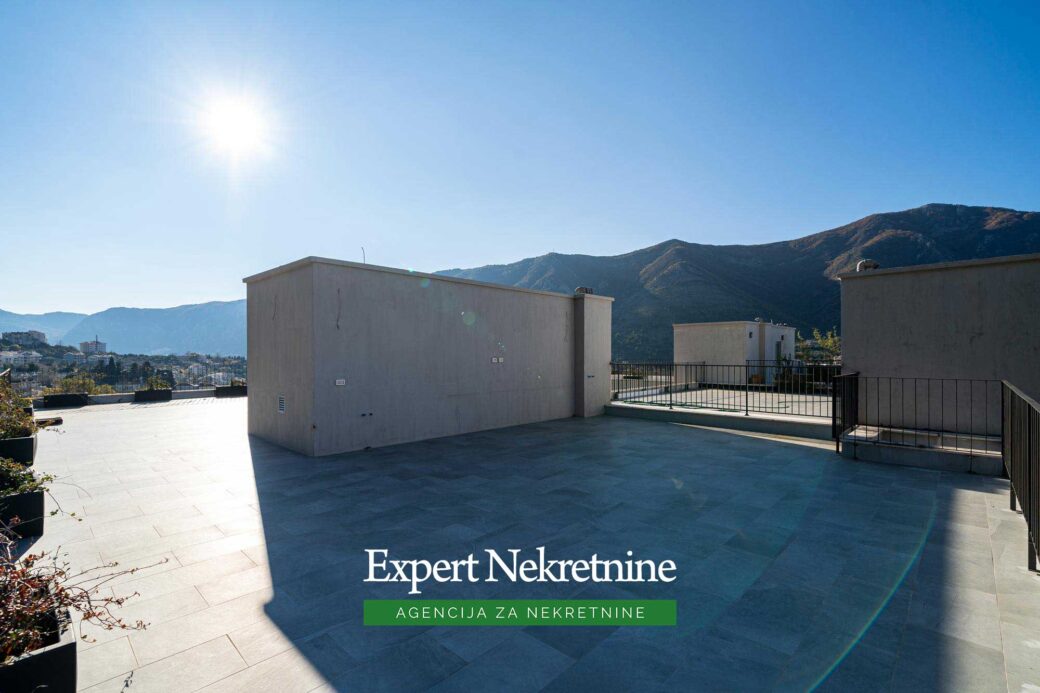 Penthouse for sale in Bay of Kotor