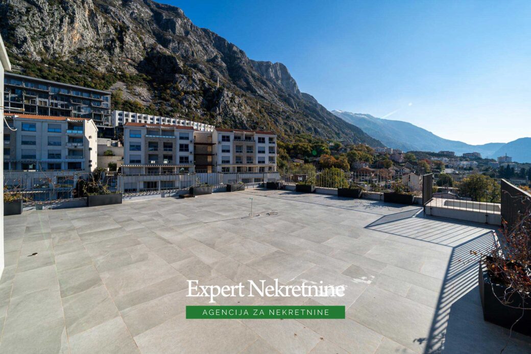 Penthouse for sale in Bay of Kotor