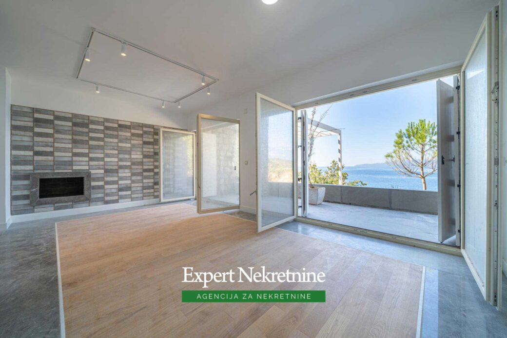 Luxury villa for sale in Budva Riviera