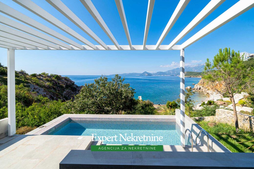 Luxury villa for sale in Budva Riviera