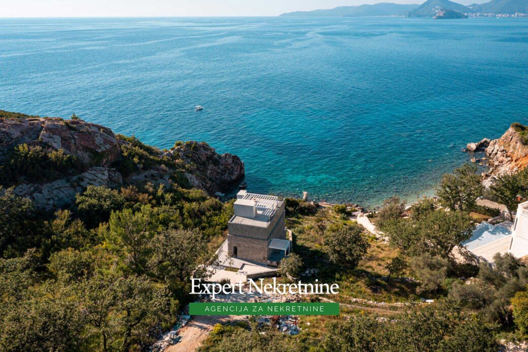 Luxury villa for sale in Budva Riviera