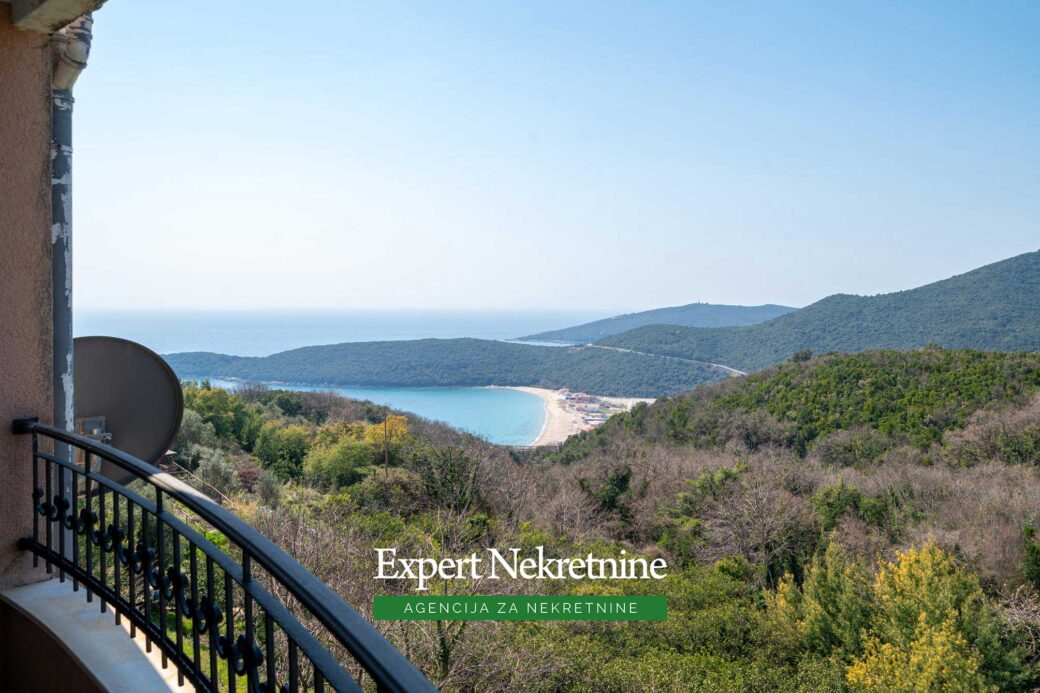 Furnished apartment for sale in Budva
