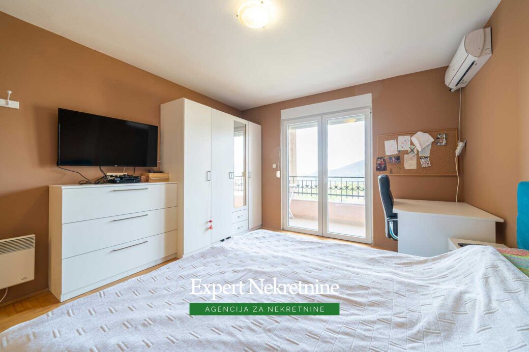 Furnished apartment for sale in Budva