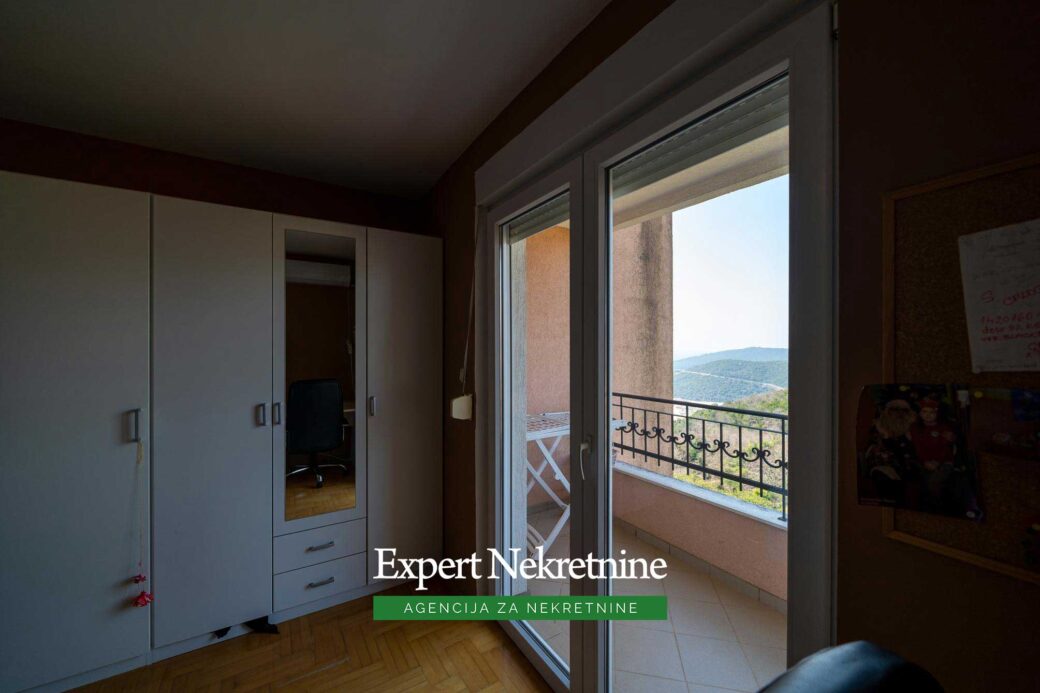 Furnished apartment for sale in Budva