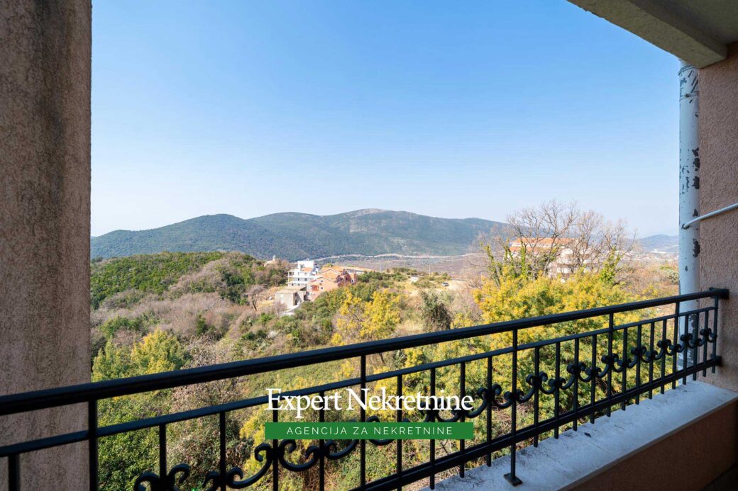 Furnished apartment for sale in Budva
