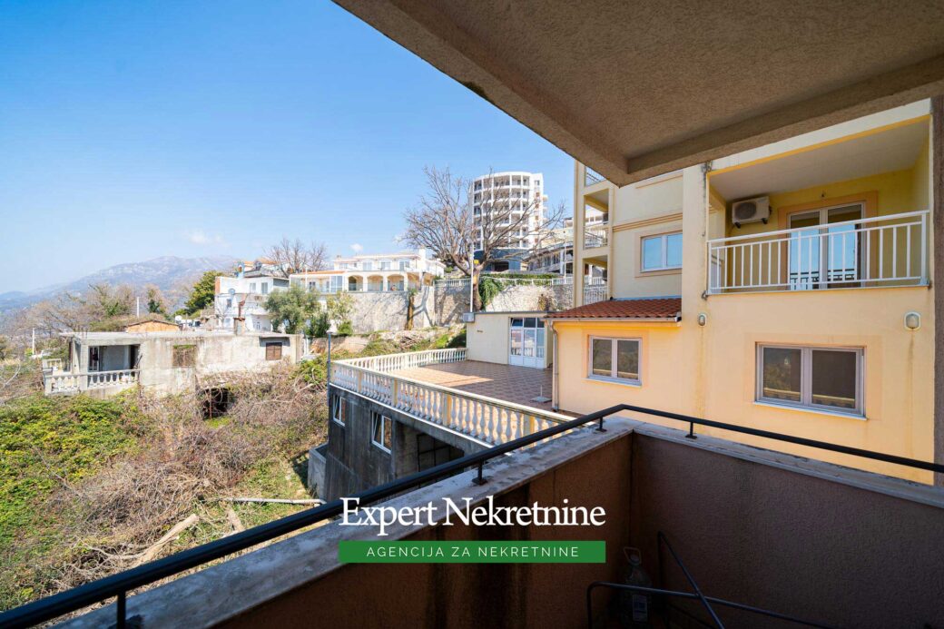 Furnished apartment for sale in Budva
