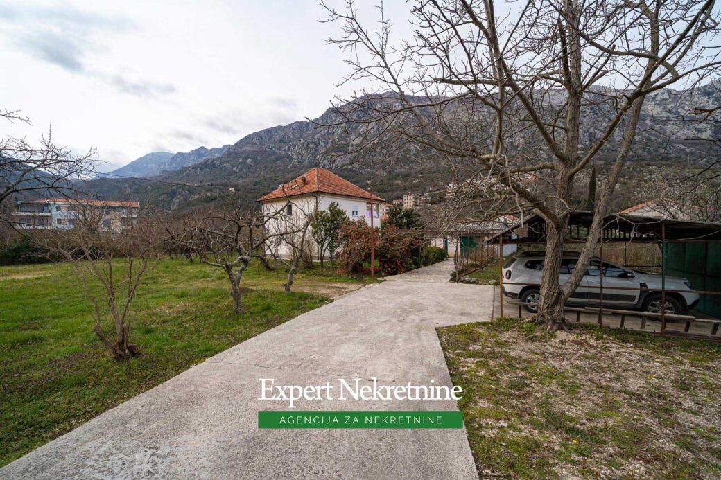 House for sale in Bay of Kotor