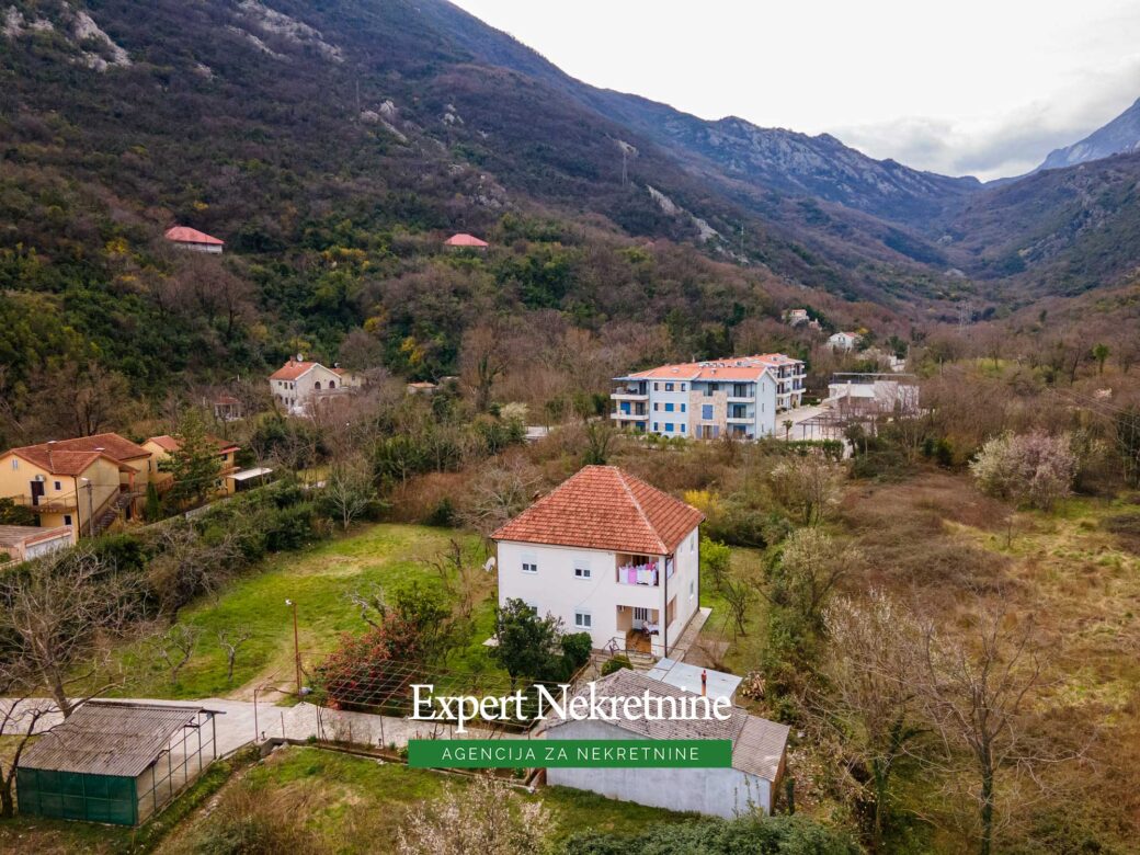 House for sale in Bay of Kotor