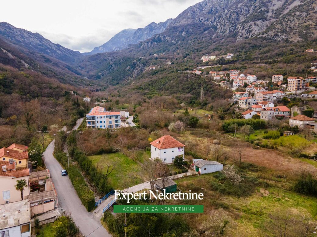 House for sale in Bay of Kotor