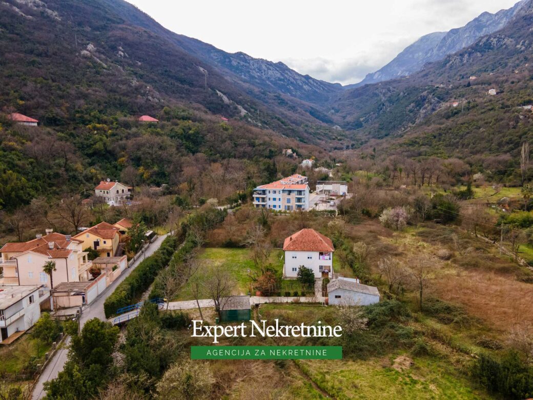 House for sale in Bay of Kotor