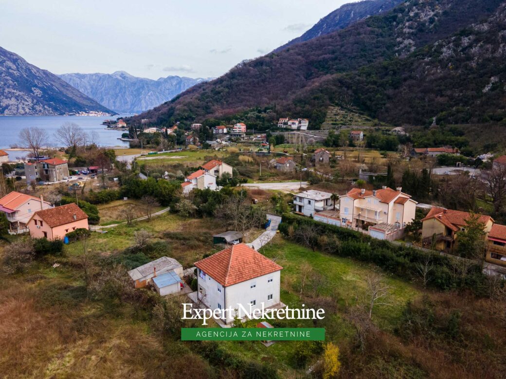 House for sale in Bay of Kotor