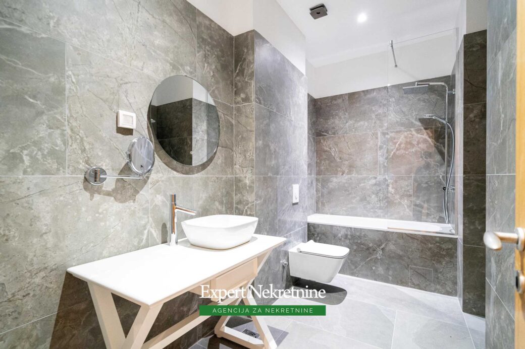 Luxury-four-bedroom-apartment-for-sale-in-Kotor (18)