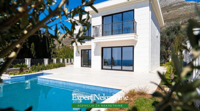 Luxury villa for sale in Budva Riviera