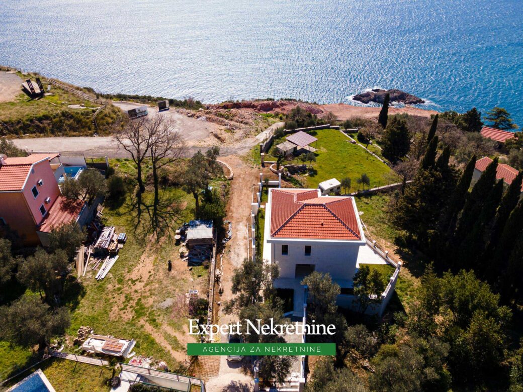 Luxury villa for sale in Budva Riviera