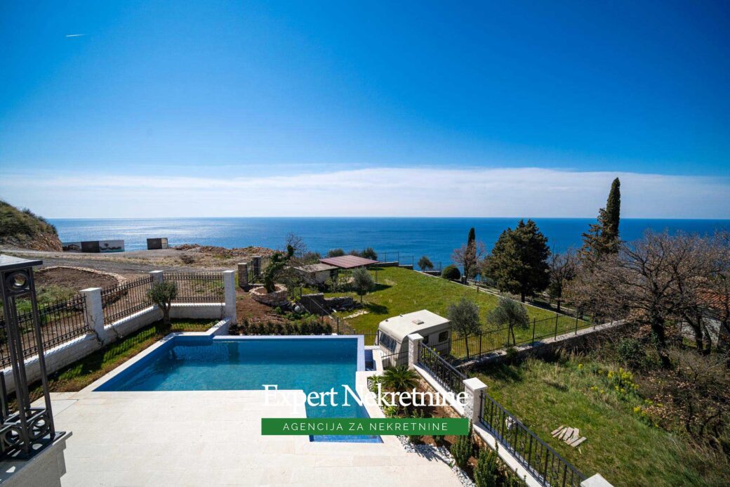 Luxury villa for sale in Budva Riviera
