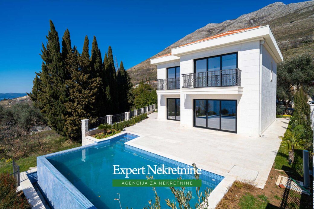 Luxury villa for sale in Budva Riviera
