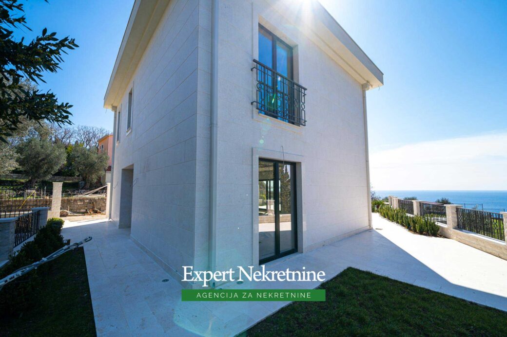 Luxury villa for sale in Budva Riviera