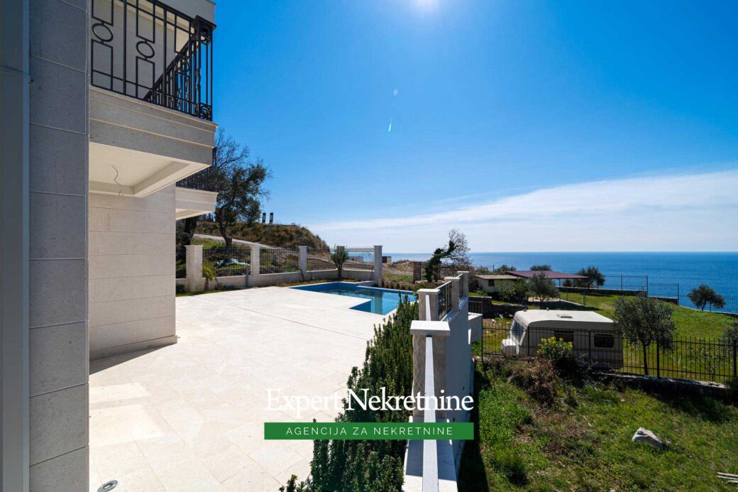 Luxury villa for sale in Budva Riviera