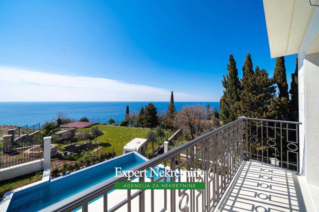 Luxury villa for sale in Budva Riviera