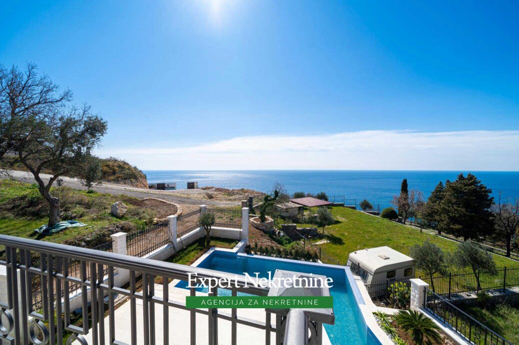 Luxury villa for sale in Budva Riviera
