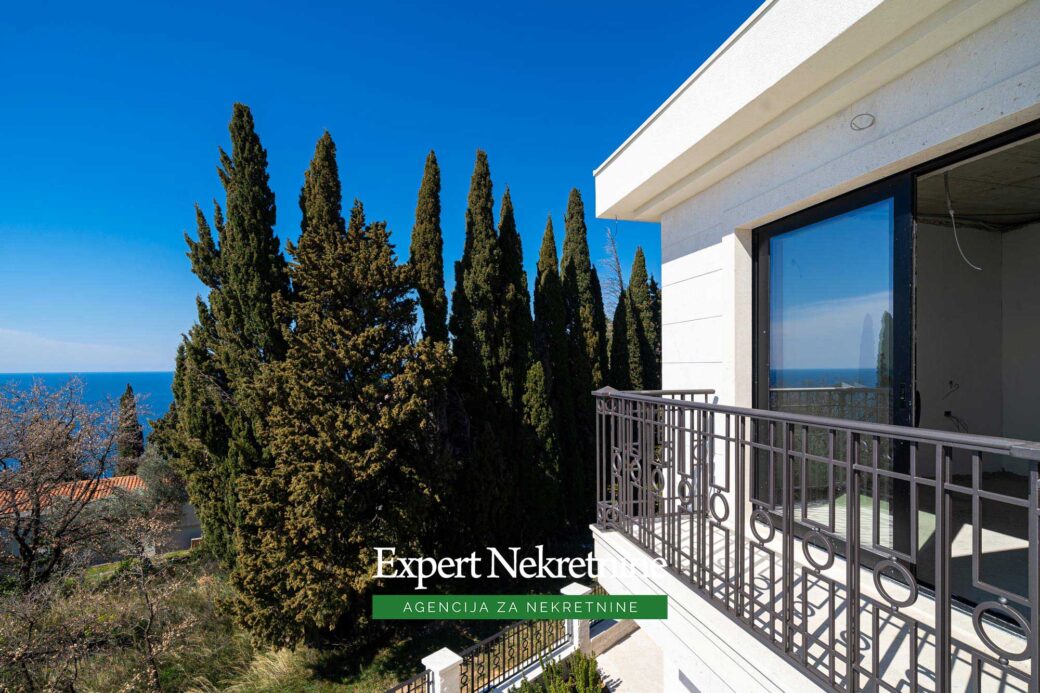Luxury villa for sale in Budva Riviera