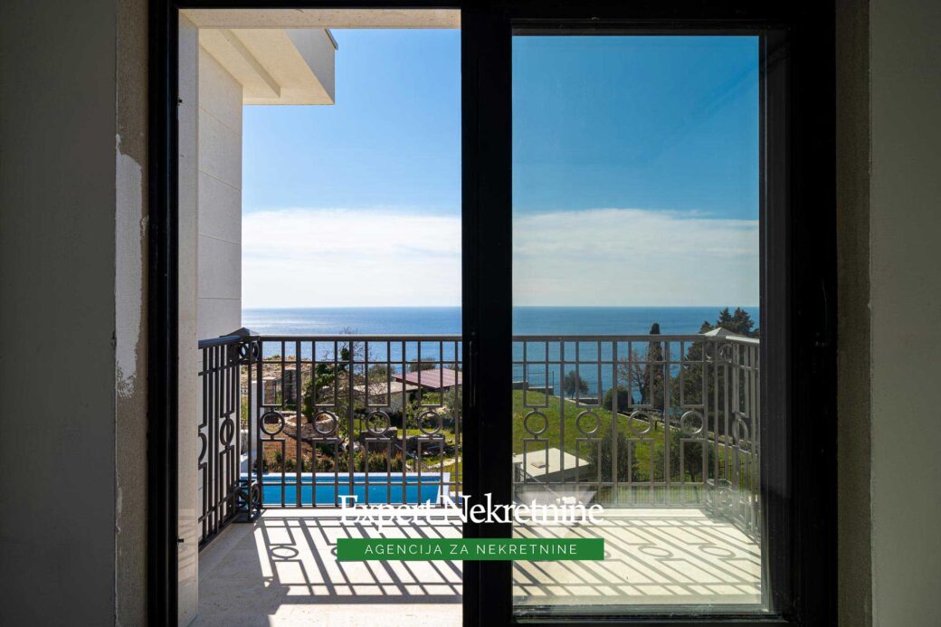 Luxury villa for sale in Budva Riviera