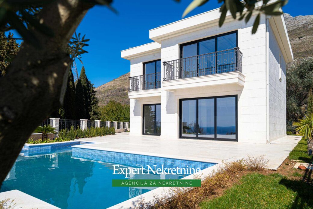 Luxury villa for sale in Budva Riviera