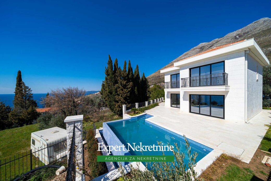 Luxury villa for sale in Budva Riviera
