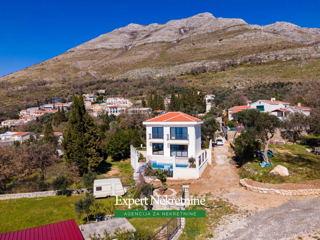 Luxury villa for sale in Budva Riviera