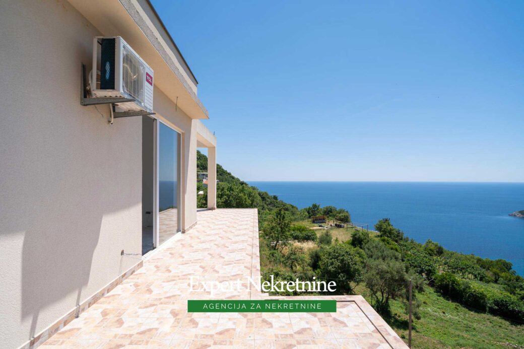 Apartment for sale in Budva