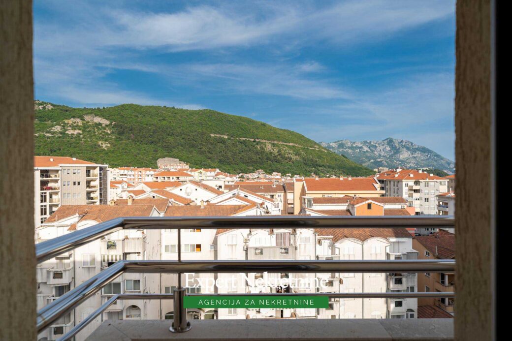 Apartment for sale in Budva