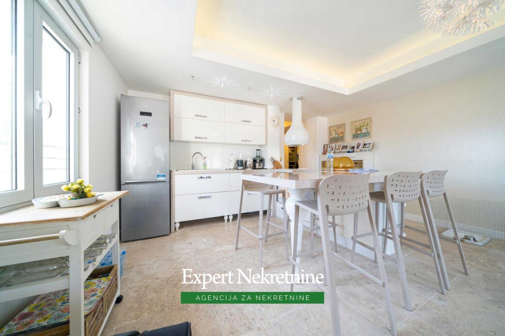 Apartment for sale in Budva