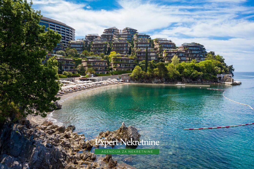 Luxury penthouse for sale in Budva