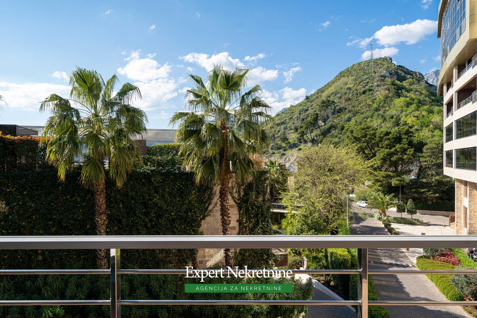 Luxury apartment for sale in Dukley Gardens