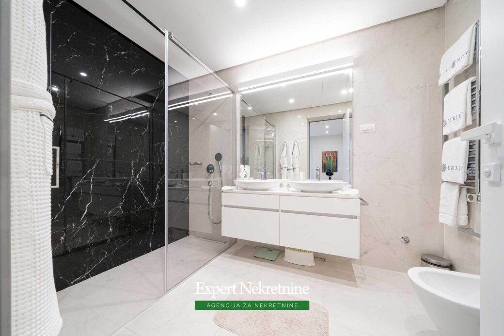 Luxury apartment for sale in Dukley Gardens
