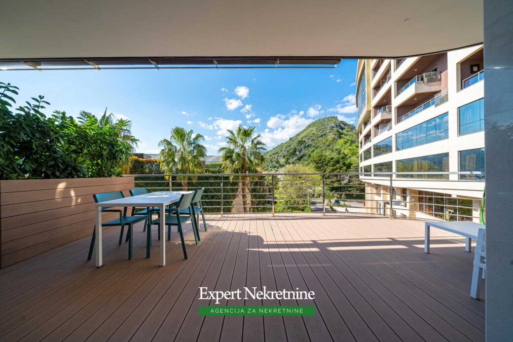 Luxury apartment for sale in Dukley Gardens