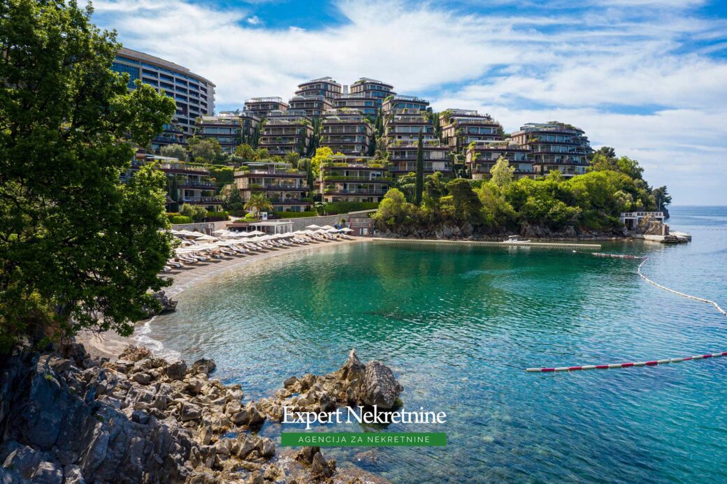 Luxury apartment for sale in Dukley Gardens