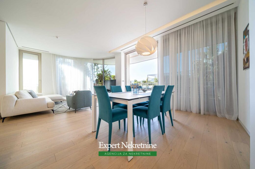 Luxury apartment for sale in Dukley Gardens