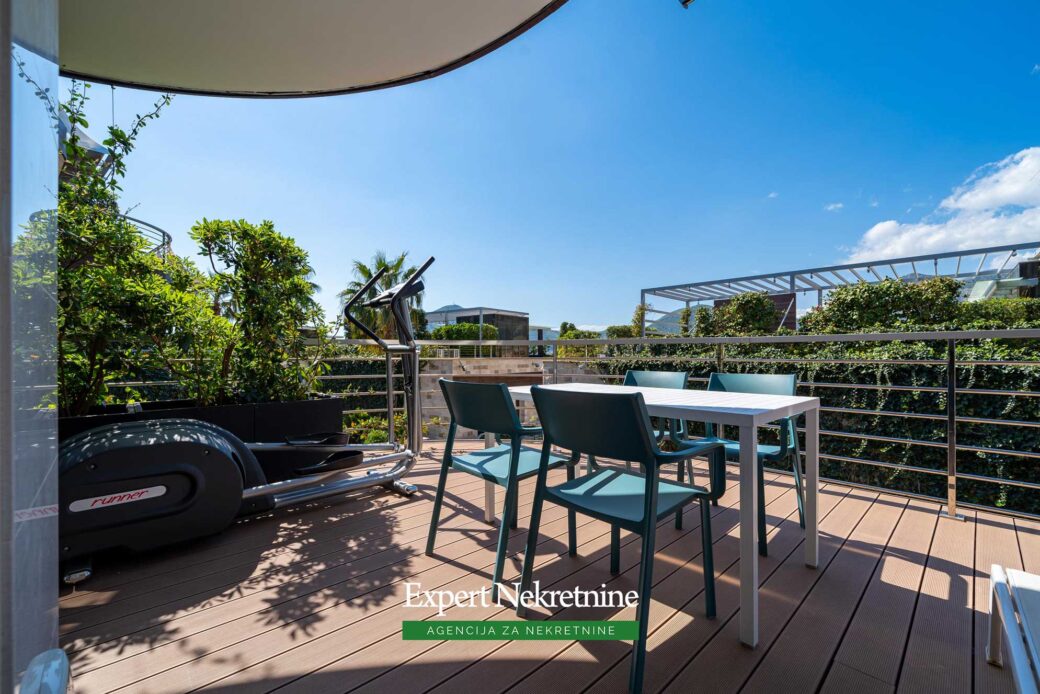 Luxury apartment for sale in Dukley Gardens