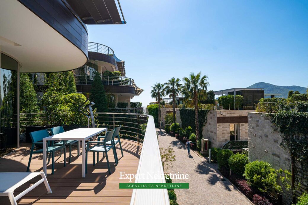 Luxury apartment for sale in Dukley Gardens