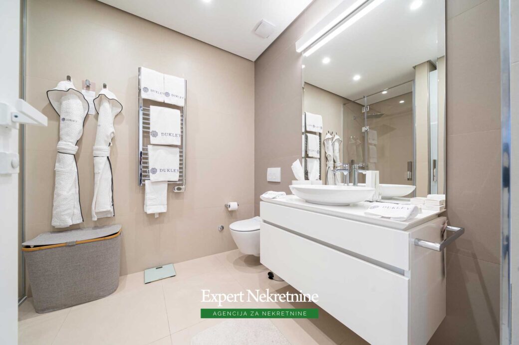 Luxury apartment for sale in Dukley Gardens