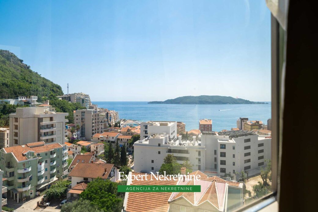 Penthouse for sale in Rafailovici
