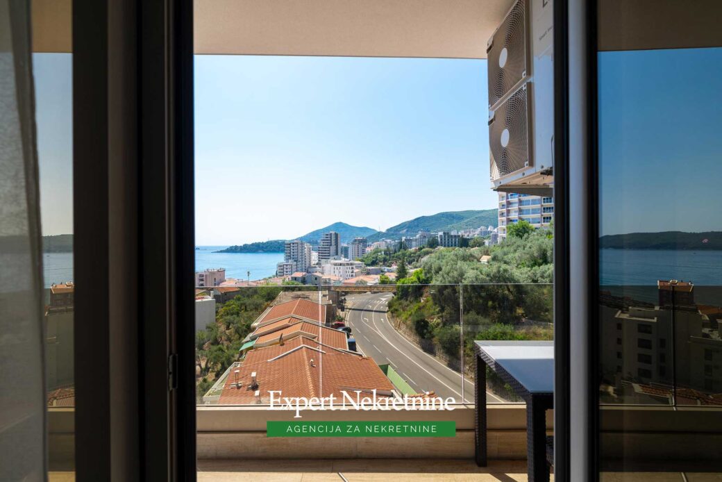 Penthouse for sale in Rafailovici