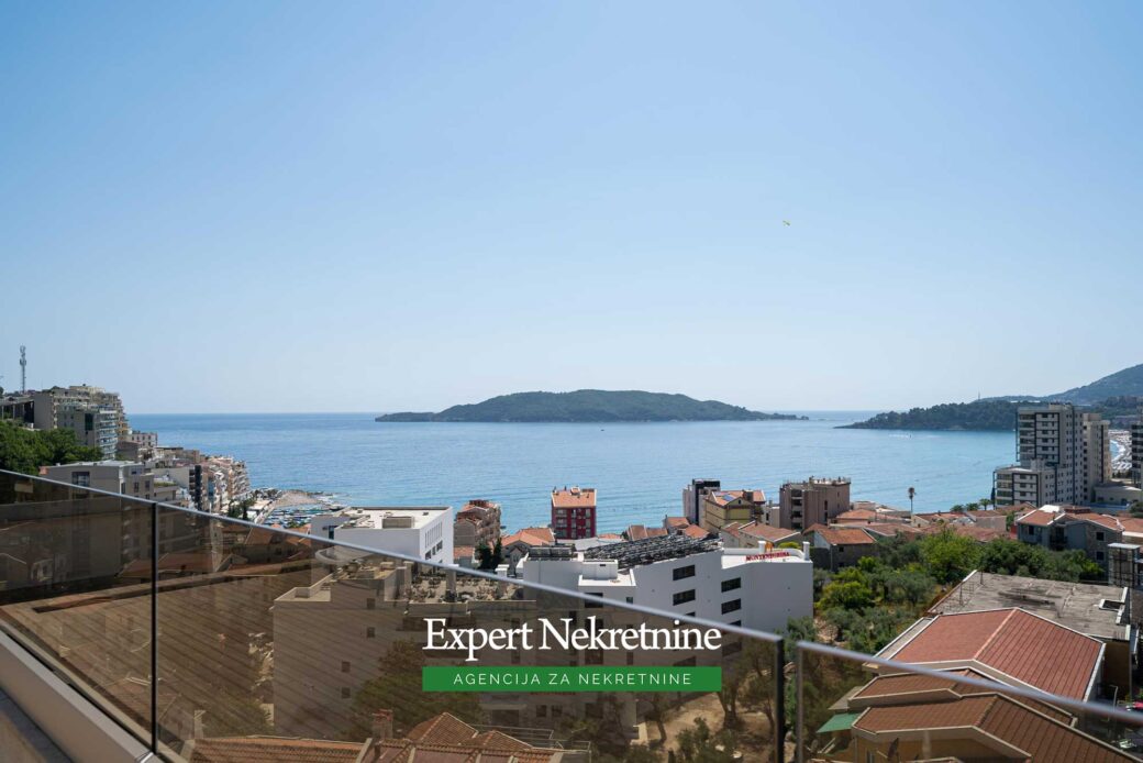 Penthouse for sale in Rafailovici