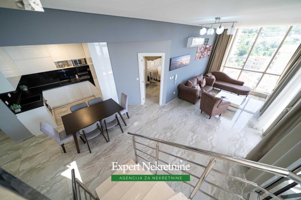 Penthouse for sale in Rafailovici