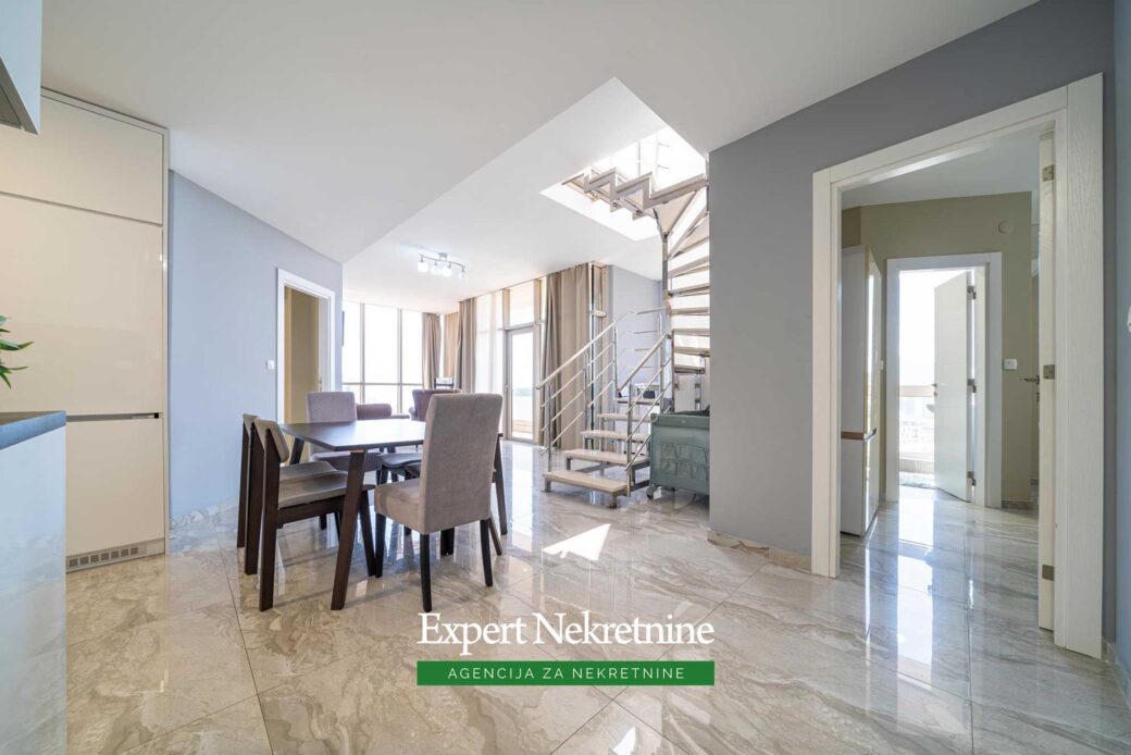 Penthouse for sale in Rafailovici