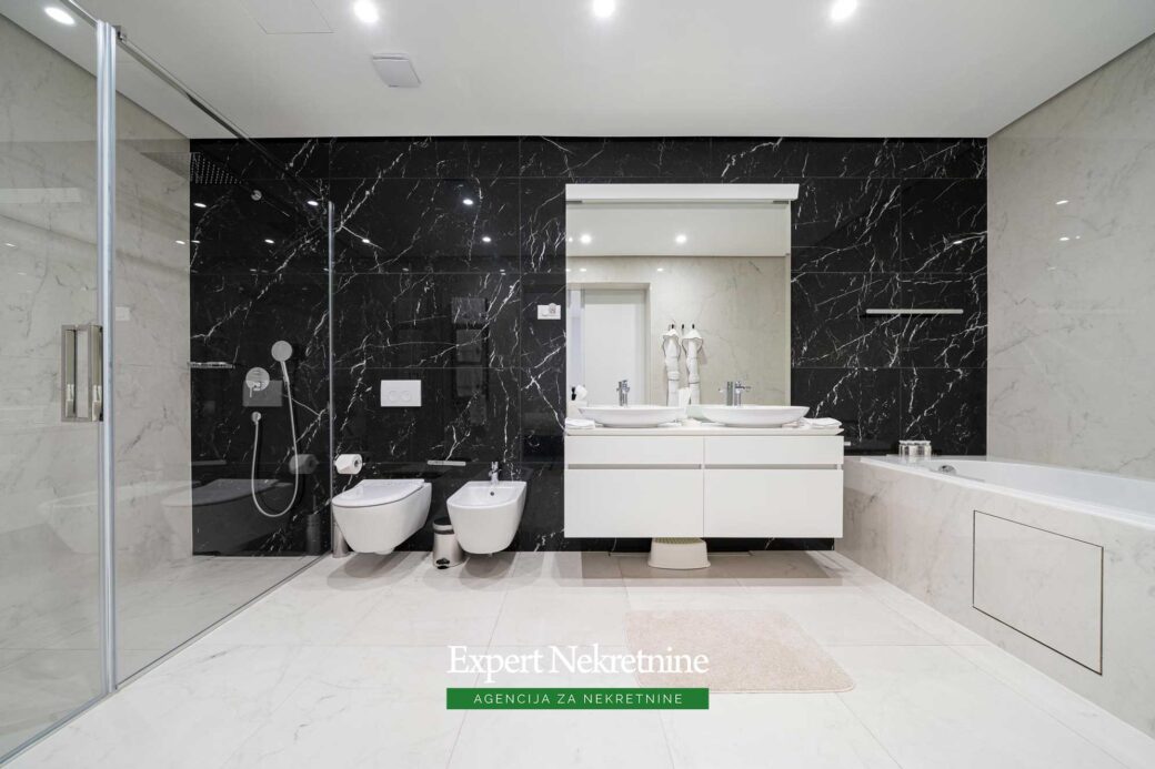 Prodaje se luksuzni apartman u Dukley Gardens